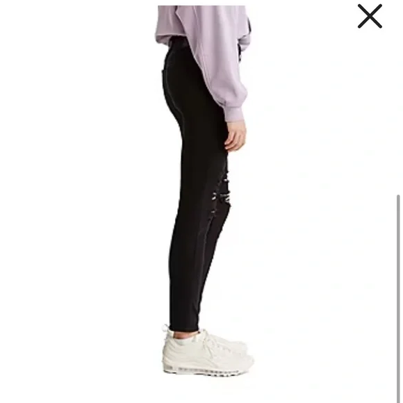 Women’s Levi’s black 711 skinny distressed fit jeans - Picture 2 of 12